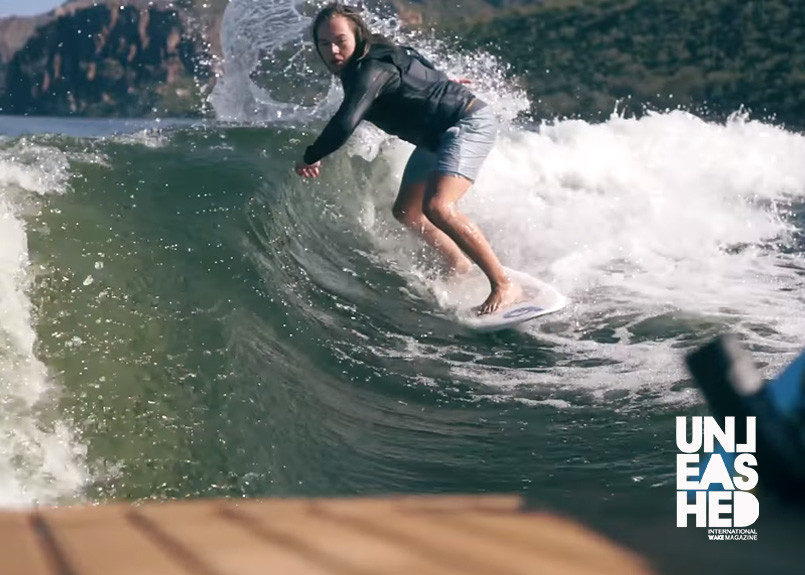 wakesurfing-kasey-smith